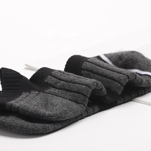 Wholesale <strong>GYM</strong> Terry Breathable Athletic <strong>Sock</strong> Custom <strong>Men</strong> Women Basketball Ankle Sport <strong>Socks</strong> - Product Image 5