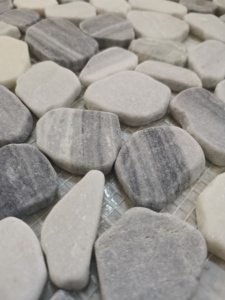 Sliced <strong>Pebble</strong> <strong>Gray</strong> and White Free Style Mosaic for Bathroom Indoor Outdoor Stone Tiles