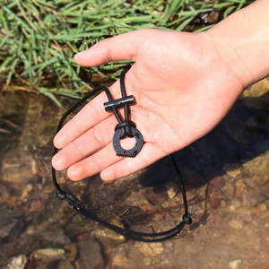Collier de survie avec allume-feu, collier en paracorde avec silex et acier, collier de bushcraft pour le camping, la randonnée et la randonnée <span class=keywords><strong>à</strong></span> pied - Product Image 6