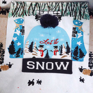 หมวกคริสต์มาสลายตุ๊กตาหิมะแบบนูนลายแจ็คการ์ด  หมวกไหมพรมถักอุ่นสำหรับฤดูหนาว เหมาะสำหรับงานปีใหม่และงานคริสต์มาส - Product Image 3