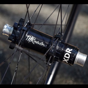 Moyeu de vélo de route haut de gamme 240g avec système à cliquet 60T, frein à disque et frein V-Brake, 24 trous, axe traversant 6 boulons QR - Product Image 5