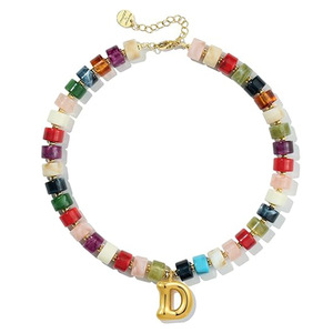 Colliers pendentifs de mode en résine acrylique faits à la main, colliers de perles épaisses avec lettres, bijoux à breloques initiales - Product Image 5