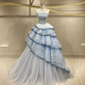 Vestido de Fiesta Largo hasta el Suelo con Cola de Capilla, de Gasa Azul, con Corsé Asimétrico y Cuentas Hechas a Mano, Modelo JFH85 - Product Image 1