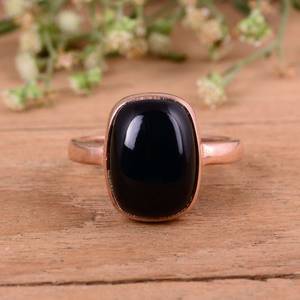 Bague en argent sterling 925 plaqué or 14 carats avec pierre précieuse en onyx noir naturel sertie à la main pour mariage et soirée - Product Image 1