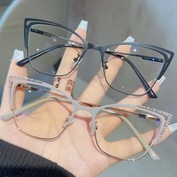 Nueva moda ojo de gato Anti luz azul gafas mujeres Metal colorido personalizado ordenador espejo plano gafas marco