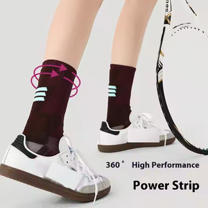 Chaussettes de sport professionnelles pour femmes <span class=keywords><strong>Bourgogne</strong></span> Crew Bottom Absorbant la sueur et respirant pour l'automne Running Skipping - Product Image 1