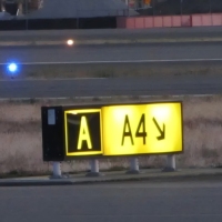 Panneau de signalisation pour stand d'avion, rectangulaire, en aluminium, avec bande LED, tension personnalisable, haute luminosité, durable pour aéroport