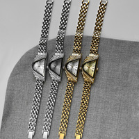 Reloj de Moda para Mujer con Esfera Irregular, Diseño Exclusivo, Refinado, Elegante, Vintage, Versátil, Movimiento de Cuarzo, Caja de Aleación, Resistente al Agua 30M