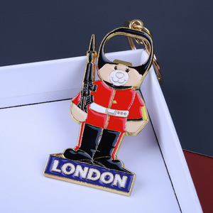 Llavero Metálico Personalizado de la Guardia Real de Londres con Abrebotellas, Regalo Promocional con Temática del Reino Unido - Product Image 2