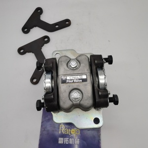 Vanne pilote pour excavatrice PC56-7 PC50MR-2 702-16-01950 Vanne au pied 702-16-01950 - Product Image 1