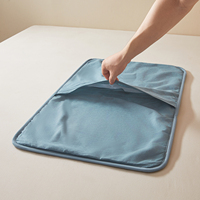 Housse de coussin matelassée en coton antibactérien bleu poussière moderne, teinte en fil lavé, 48x74cm, pour hôtels, resorts et zones côtières