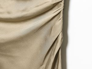 Abito Mini Formale da <span class=keywords><strong>Donna</strong></span> in Raso con Scollo all'Americana, Stile Vintage, Senza Schienale, Collezione Primavera 2026, Personalizzabile OEM/ODM da Fabbrica di <span class=keywords><strong>Abbigliamento</strong></span> Cinese - Product Image 5