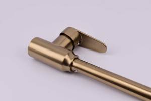 Robinet de <span class=keywords><strong>cuisine</strong></span> à une poignée de style classique avec finition or PVD Installation facile à un trou pour robinet d'eau - Product Image 6