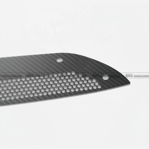 Adecuado para HONDA CIVIC TYPE R MK6 FL5 y 11TH GEN FL1 protector de roca de piedra de guardabarros delantero de carbono seco (orificio pequeño) - Product Image 1