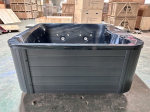 Outdoor Professional Bathtub Independent Design With Speaker and Constant Temperature <b>Heating</b> - Product Image 4