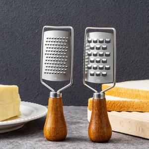 Cassia bois 304 acier inoxydable Mini râpe à fromage Mini fabrication de fromage outils de cuisine debout petits Gadgets de cuisine râpe à citron - Product Image 1