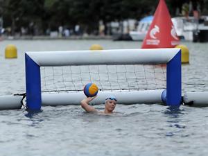 ประตูโปโลน้ำเป่าลมแบบสั่งทำพิเศษ - สำหรับสระว่ายน้ำและทะเลสาบ เหมาะสำหรับครอบครัวและการแข่งขัน - Product Image 1