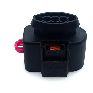 Conector del Sensor de Flujo de Aire 6N0973705 de 4 Posiciones, Plástico Negro para Autos Volkswagen Passat, Golf y Jetta - Product Image 4