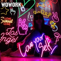 WOWORK Boîte néon acrylique personnalisée Décoration de bureau de néon flexible RVB pour logo de magasin Lumières néon LED intérieures Gel de silice -40 - 75