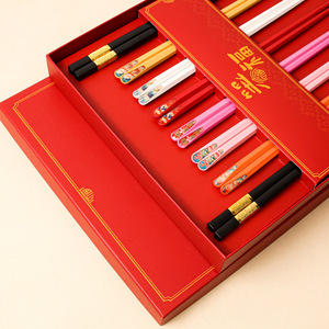 Nuevo Set de Regalo Creativo de Palillos, Color Rojo de Moda, Ocho Pares, Palillos de Aleación, Disponible al por Mayor - Product Image 2