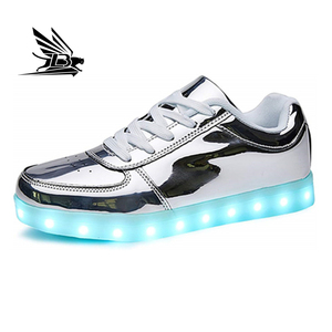 מטען USB נעלי ספורט זוהרות ילדים Led נעלי קז'ואל בנים Led נעלי בית נעלי ספורט זוהרות בנות נעלי נושמות - Product Image 2