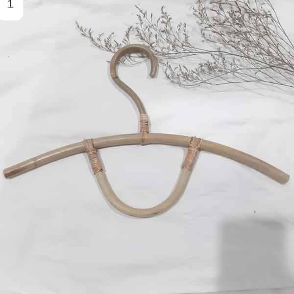Schner und ntzlicher Rattan-Kleiderbgel aus Vietnam/Hochwertige  Kleiderbgel aus Bambusstben/Erstklassiger Mantel-Kleiderbgel aus Bambus|  Alibaba.com