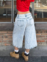 Shorts en jean vintage pour femme, coupe ample, style Bermuda, avec détails tie-dye