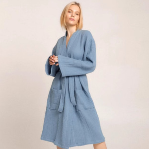 Accappatoi Lunghi Eleganti in Cotone Crespo per Donna, Comodi e Traspiranti, Ideali per Casa e Relax - Product Image 1