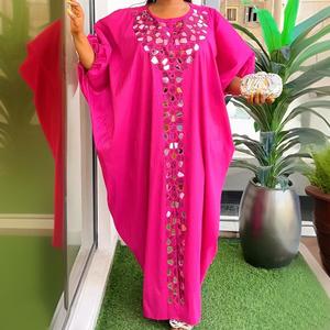 Robes traditionnelles africaines élégantes à manches courtes avec des patchs en strass tendance pour femmes - Product Image 4