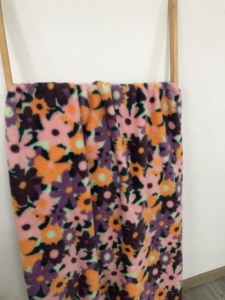 Impresión Digital 100% poliéster tela de piel de conejo de imitación patrón Floral personalizado ropa de cama de franela textil para el hogar tela de manta - Product Image 6
