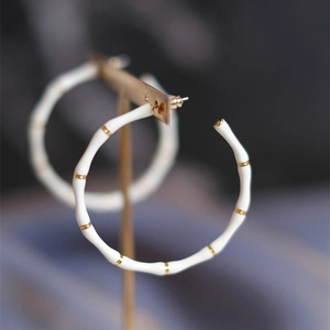Orecchini a Cerchio Grandi per Donne, Stile Bambù Semplice per Uso Quotidiano, Accessori per Orecchie alla Moda - Product Image 6