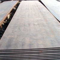 Plaque laminée à chaud à composition chimique homogène avec une souduabilité supérieure pour les récipients sous pression et l'ingénierie marine