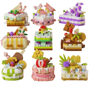 Ensemble de blocs de construction de gâteaux 9 Designs - Modèles de gâteaux à la fraise, au chocolat, au cheesecake à la mangue pour cadeau DIY pour la décoration de magasin - Product Image 1