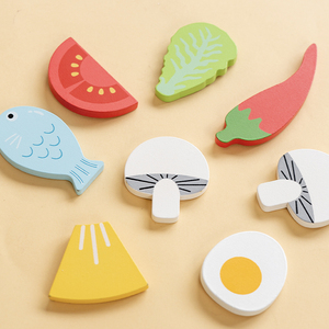 Ensemble de cuisine en bois pour enfants : Jeu éducatif de rôle avec boîte de découpe et jouets alimentaires en bois - Product Image 6