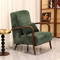 Fauteuil d'appoint en velours vert avec structure en bois massif, fauteuil lounge de style mid-century, siège de détente pour salon