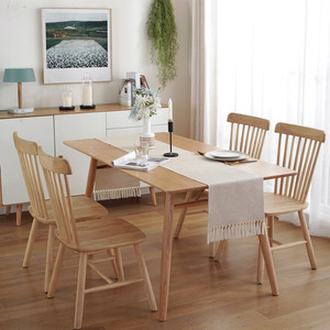 Runner da tavolo Beige con struttura bianca con decorazioni da tavola rifinite in nappa per la festa nuziale della cucina della sala da pranzo
