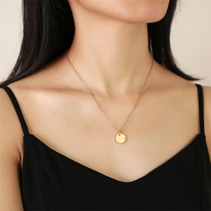Collier à pendentif disque vierge en acier inoxydable de luxe avec chaîne à maillons et zircon CZ, vente chaude - Product Image 6