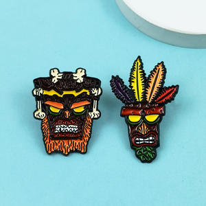 Broche en métal amusante en forme <span class=keywords><strong>de</strong></span> masque sauvage <span class=keywords><strong>de</strong></span> dessin animé, badge en émail, décoration pour sac à dos et vêtements, vente en gros - Product Image 3