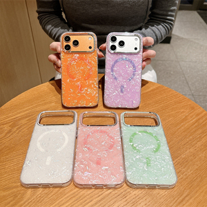 Custodia Magnetica per <span class=keywords><strong>iPhone</strong></span> 17 16 15 <span class=keywords><strong>14</strong></span> <span class=keywords><strong>Pro</strong></span> Max in PC con Effetto Fiocchi di Neve IMD, Lente Fotocamera in TPU con Diamanti Glitterati, <span class=keywords><strong>Cover</strong></span> <span class=keywords><strong>Nera</strong></span> - Product Image 2