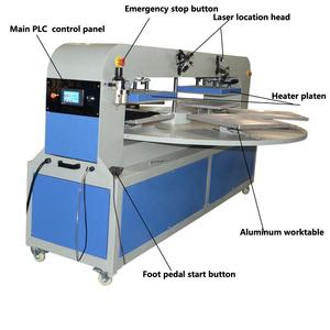 Máquina de prensado térmico de 2 cabezales y 6 estaciones con doble calentador, carusel automático giratorio para camisetas - Product Image 3