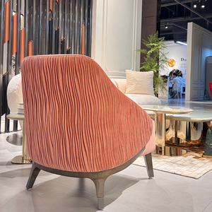 Poltrona di Lusso Moderna Rosa per Progetti Alberghieri e Ville, Sedia Lounge di Design su Misura in Velluto di Alta Gamma - Product Image 3