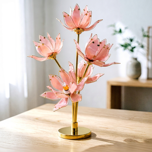 Lámpara de Mesa E26 de Cristal con Base de Metal - Luz Decorativa con Pétalos Rosados para Hogar y Oficina - Product Image 1