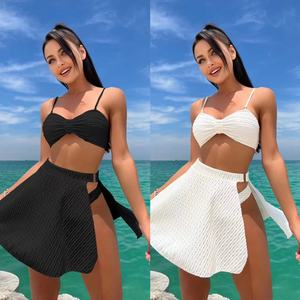 Nuevo Traje de Baño de Tres Piezas <span class=keywords><strong>con</strong></span> Falda de Gasa <span class=keywords><strong>con</strong></span> Abertura Lateral y Detalles de Ojales, Sexy - Product Image 1