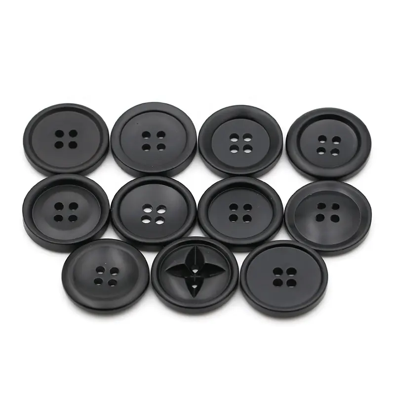 Toptan kaliteli tam siyah renk yüksek kaliteli plastik reçine dikiş düğmeleri giysi için