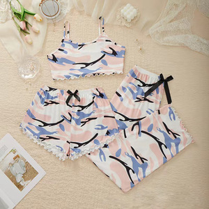 Conjunto de Pijamas Femininos de Poliéster 2025, Top Halter + Shorts Estampados, Pijamas Casuais e Respiráveis para Mulheres - Product Image 5