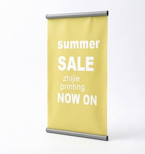 Support de bannière rétractable portable en aluminium imprimé sur mesure - Product Image 1