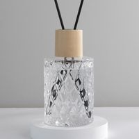 Bouteille de parfum de diffusion de roseau vide irrégulière personnalisée Bouteille de diffusion de roseau en verre unique de luxe