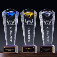 Médailles créatives personnalisées du trophée Aigle en cristal avec base en bois massif Trophée en cristal Toutes les occasions Sports Souvenir Cadeau plaques Trophée