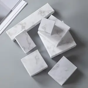 Aangepaste Marmeren Textuur Patroon Kartonnen Papieren Sieraden Geschenkdozen Ketting Armband Verpakking Met Schuim Inzetstuk