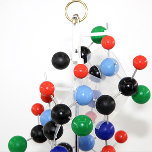 Modelo de estructura de doble hélice de ADN con bases; equipo de demostración de estructura molecular y material didáctico para escuelas secundarias - Product Image 1